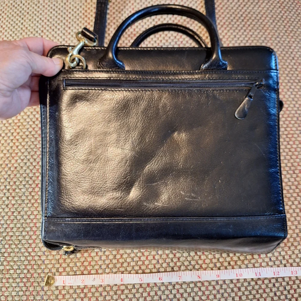 Franklin Covey Black Leather Vintage Messenger Crossbody Bag